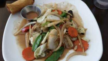 Saraya Thai Cuisine food