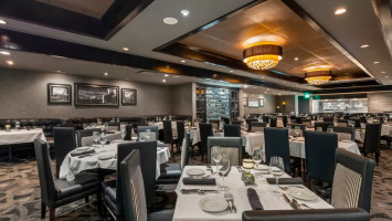 Arnie Morton's The Steakhouse Burbank food