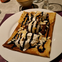 Creperie La Flambee food