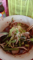 ร้านก๋วยเตี๋ยวบุญประคอง food