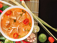 Misha Tomyam food