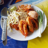 ร้านผัดไทยกุ้งสด แม่ถ่าย food