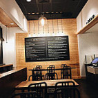 Honeygrow Dock St inside