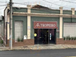 Tropeiro outside