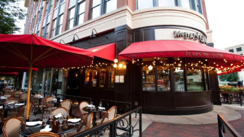 Mon Ami Gabi Bethesda outside