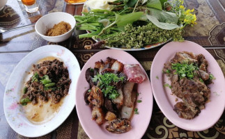 ลาบคำมูล food