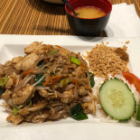 Mama Ye's Sushi Thai Mat