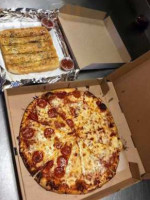 Wiseguys Pizza food