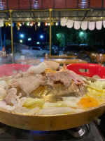 ร้านป๋าเตี้ยหมูจุ่ม หมูกระทะ food