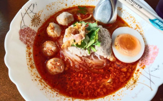 ก๋วยเตี๋ยวริมคลอง ณ อำแพง food