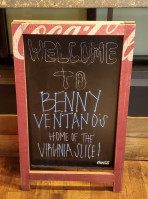 Benny Ventano's food