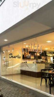 Café Brasilis inside