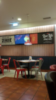 Pizza Hut Funchal food