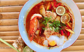 ร้านก๋วยเตี๋ยวแม่ทองม้วน ปานศรี’sเปียกเส้น food