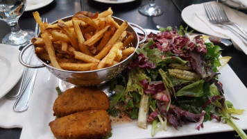 Steak Frites St-paul food