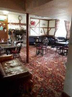 Castle Inn (hendy's) inside