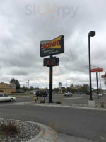 Sonic Drive-in outside