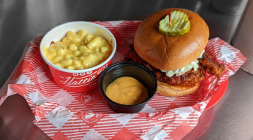 Hattie B's Hot Chicken Nashville Midtown food