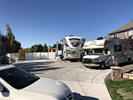 El Habanero Truck outside