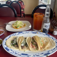 Isidro's Taco Shop food