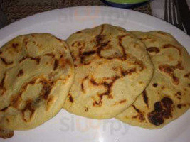 Merlos Salvadorean Cuisine food