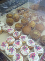 Kyj's Bakery food