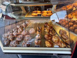 Patisserie La Cerise Sur Le Gateau food