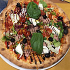 Pizzeria All'angolo food