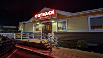 Outback Steakhouse outside