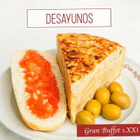 Gran Buffet S.xxi food