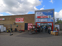 Spar Hune outside