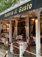 Trattoria Il Gusto Wine inside