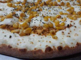 Piva's Pizzaria E food