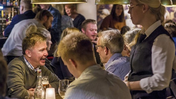 Hong Restaurang I Oernskoeldsvik Mat