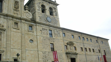 De La Hospederia De San Nicolas inside