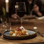 Gaestis Kafe Matsalar Mat