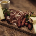 Gaestis Kafe Matsalar Mat