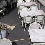 Nom Baren Matkaellaren Inomhus