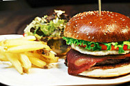 The Burguer Lobby food