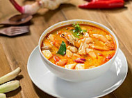 Jc Tomyam Seafood food