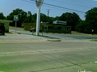 Shipley Do-nuts outside