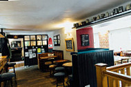 Maltsters Arms inside