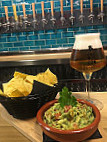 Las Flores Craft Beer food