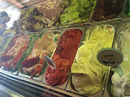 Shardana Pasticceria Gelateria inside