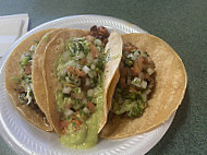 Algoberto's Taco Shop food