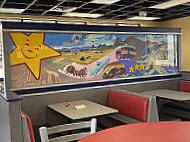 Carl's Jr. inside