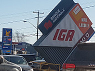 Iga Marche H. Dauphinais Inc. outside