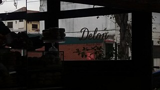 Delon Panes y Deli