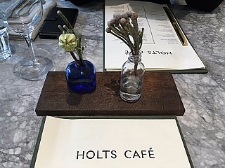 Holts Cafe