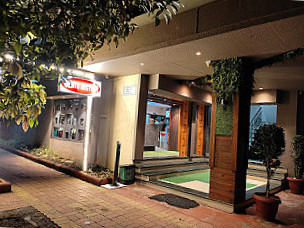 Manpasand Family Garden Restaurant And Bar